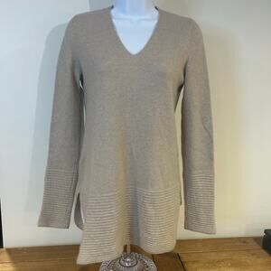 LORD & TAYLOR Sz M 100% CASHMERE Womens Tan V Neck Ribbed Tunic Classic Minimal